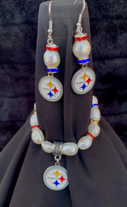 Pittsburgh Steelers Logo Pearl Rhinestone Earrings and bracelet set
